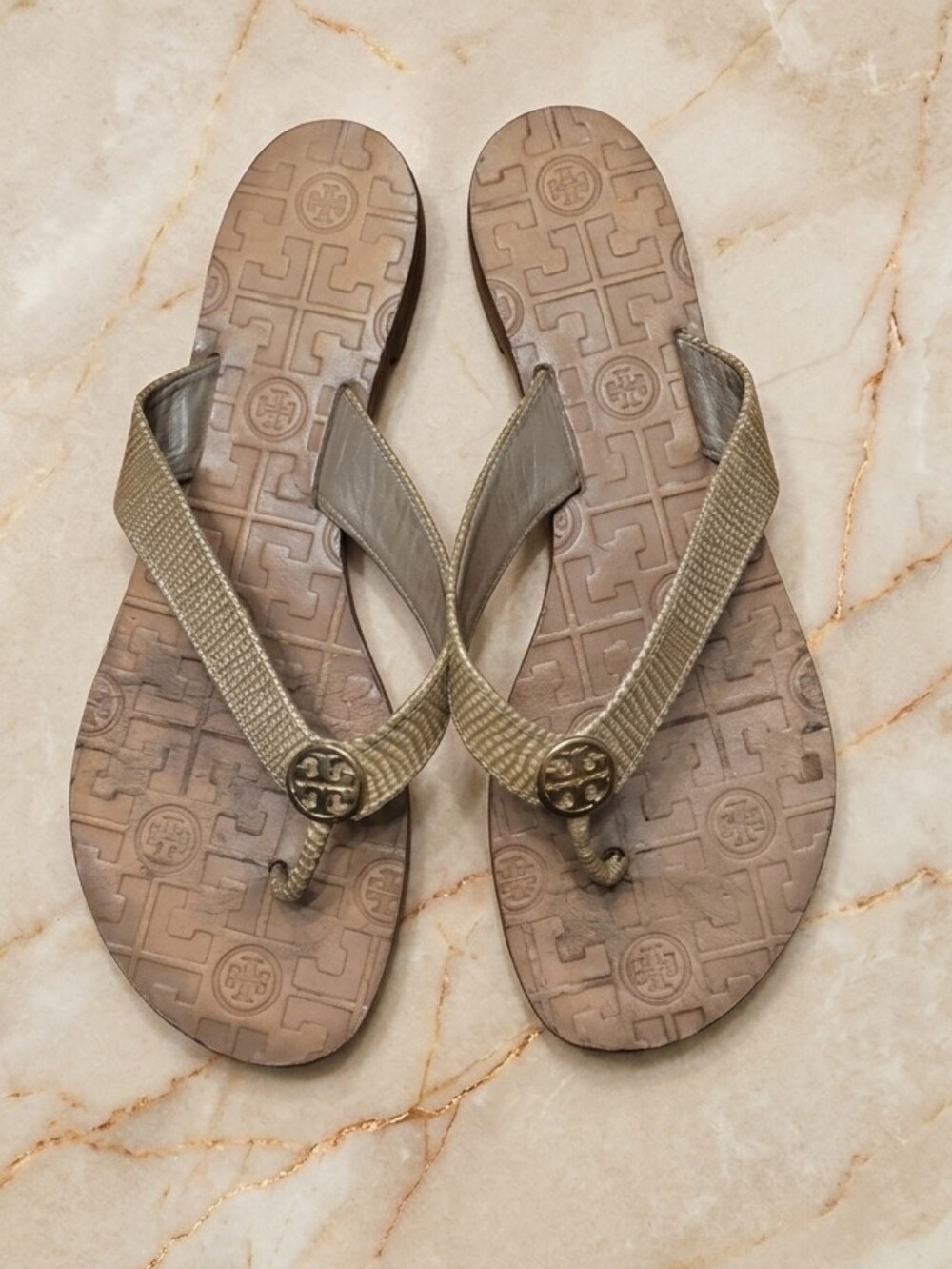 Tory Burch Thora Thong Sandals Gold Embossed Leather Metallic Flip Flop Size 9